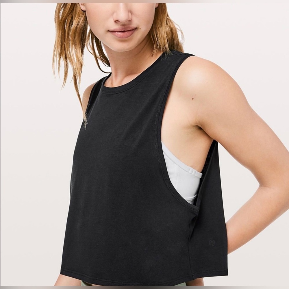 Lululemon Cropped Keyhole Tank - size 10